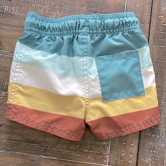 12M Cat & Jack Swim Trunks - Picture 4 of 4